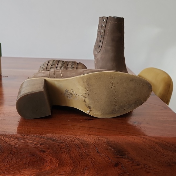 Booties - Picture 4 of 4